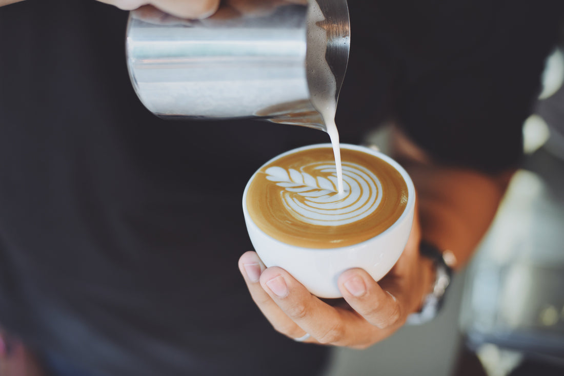 Barista colombiano latte art Ginebra 